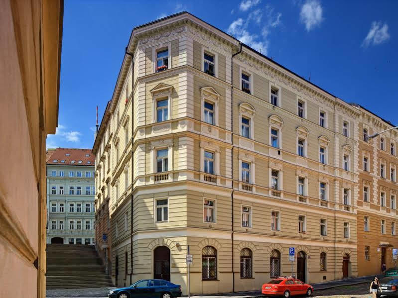 Hotel Golden City Garni Prag Exteriör bild